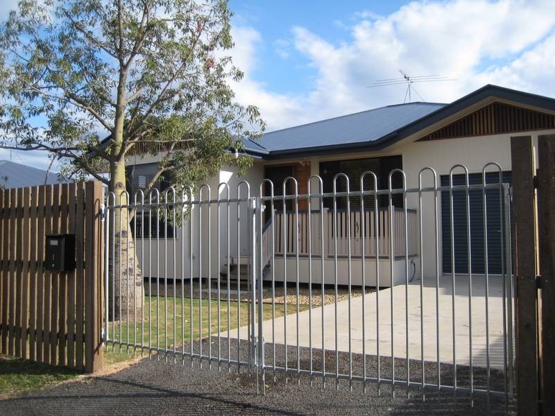 1/122 Edward Street, Dalby QLD 4405