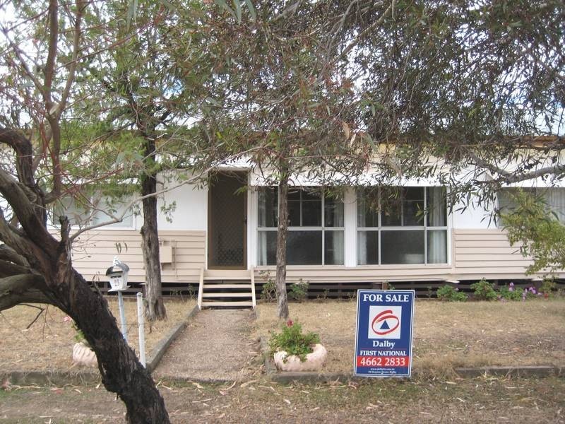 23 Knox Street, Dalby QLD 4405