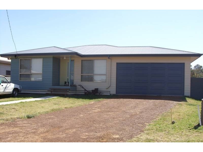 12 Charlthom, Dalby QLD 4405