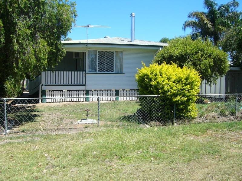 8 Jessop Street, Dalby QLD 4405