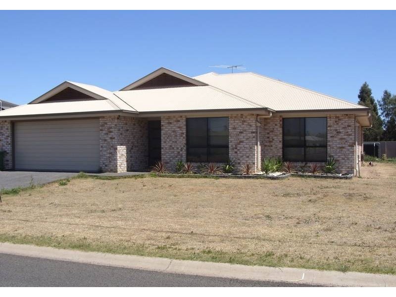 11 Burke Street, Dalby QLD 4405