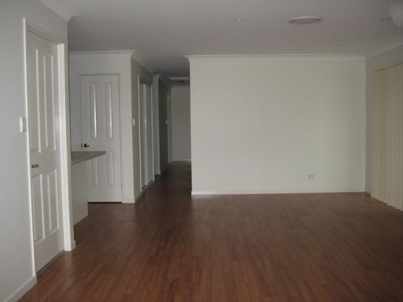 2/11 Alfred Street, Dalby QLD 4405