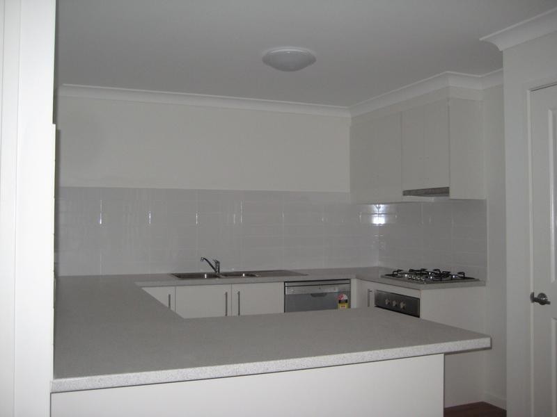 2/11 Alfred Street, Dalby QLD 4405