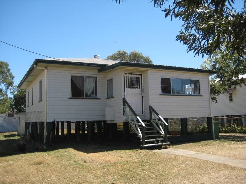 32 Arthur Street, Dalby QLD 4405