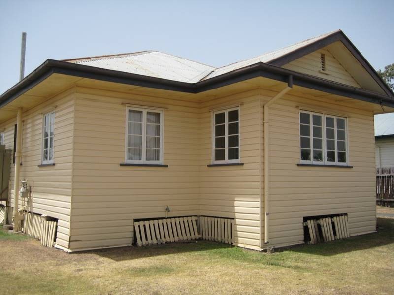 25 Palmer Street, Dalby QLD 4405