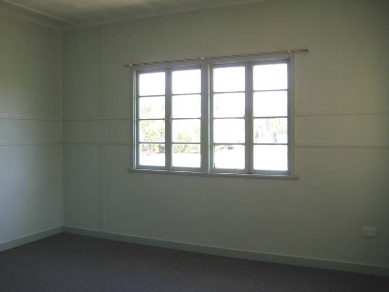 25 Palmer Street, Dalby QLD 4405