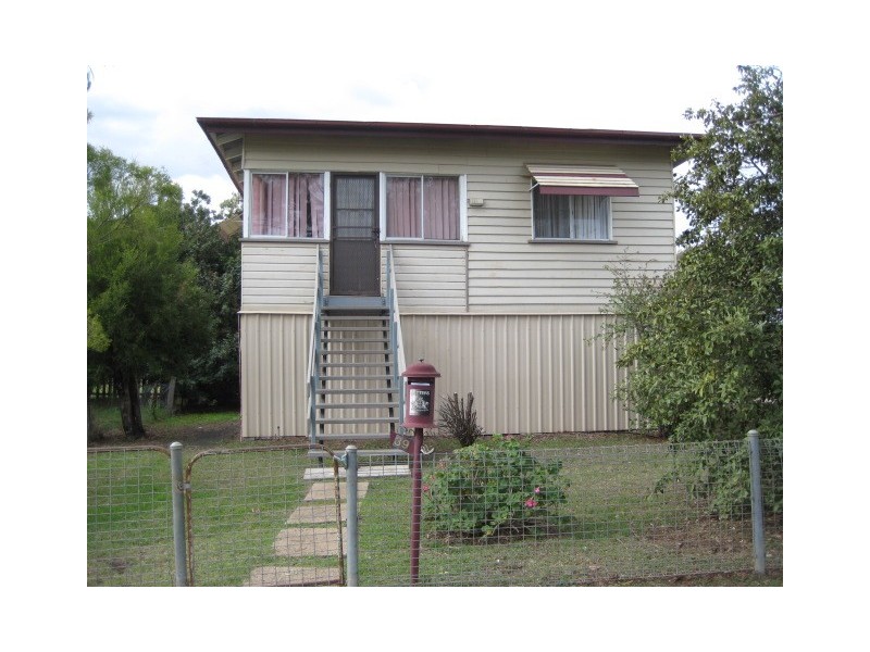 39 Bagot Street, Dalby QLD 4405