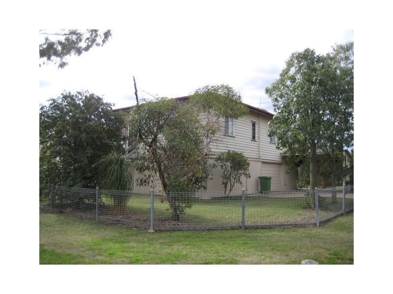 39 Bagot Street, Dalby QLD 4405