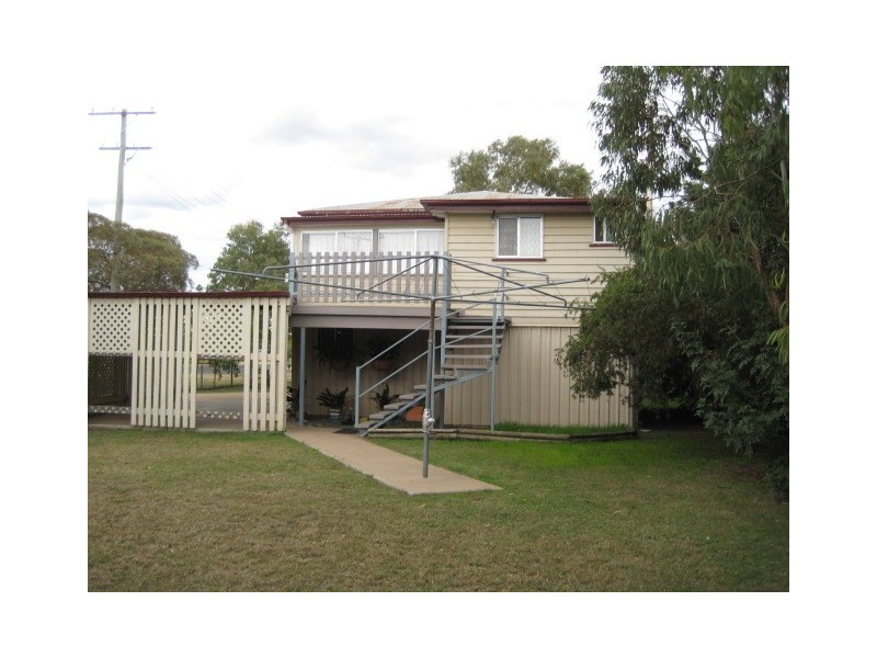 39 Bagot Street, Dalby QLD 4405