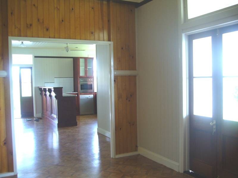 120 Oakwood Street, Dalby QLD 4405