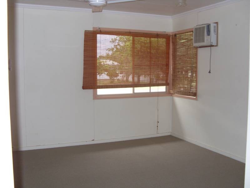 121 Wood Street, Dalby QLD 4405