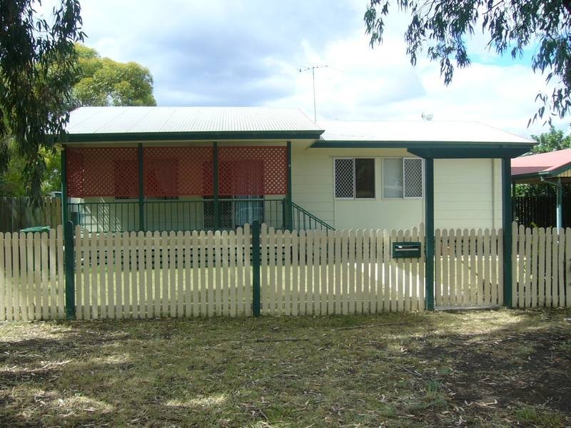 9 Raynor Street, Dalby QLD 4405