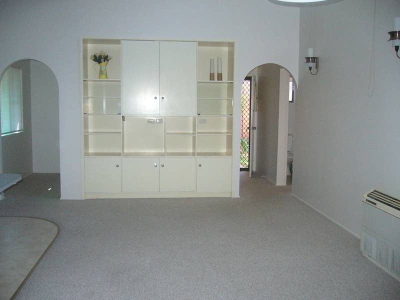 2/8 New Street, Dalby QLD 4405