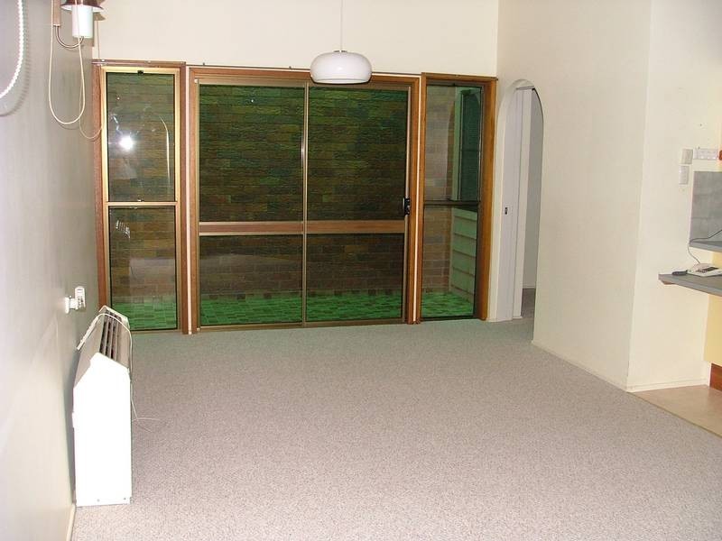 2/8 New Street, Dalby QLD 4405