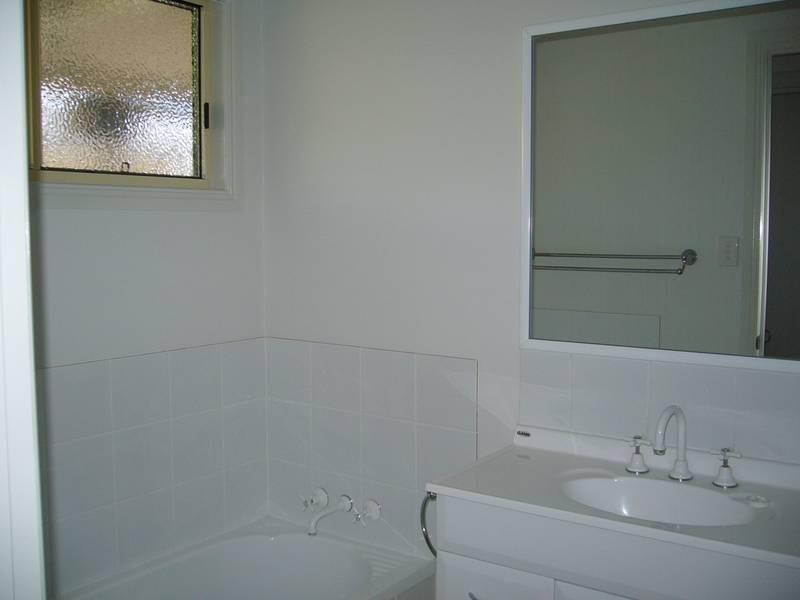 4/51 Edward St, Dalby QLD 4405