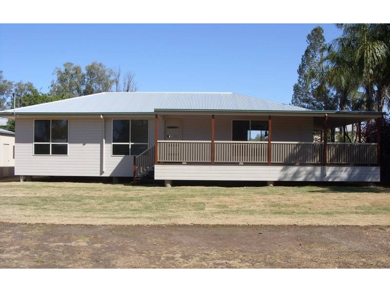 4a Arthur Street, Dalby QLD 4405