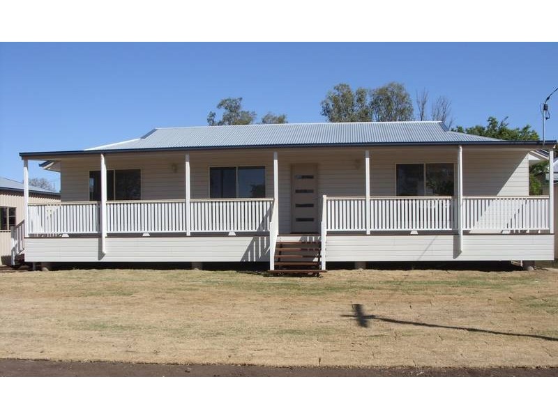 4b Arthur Street, Dalby QLD 4405