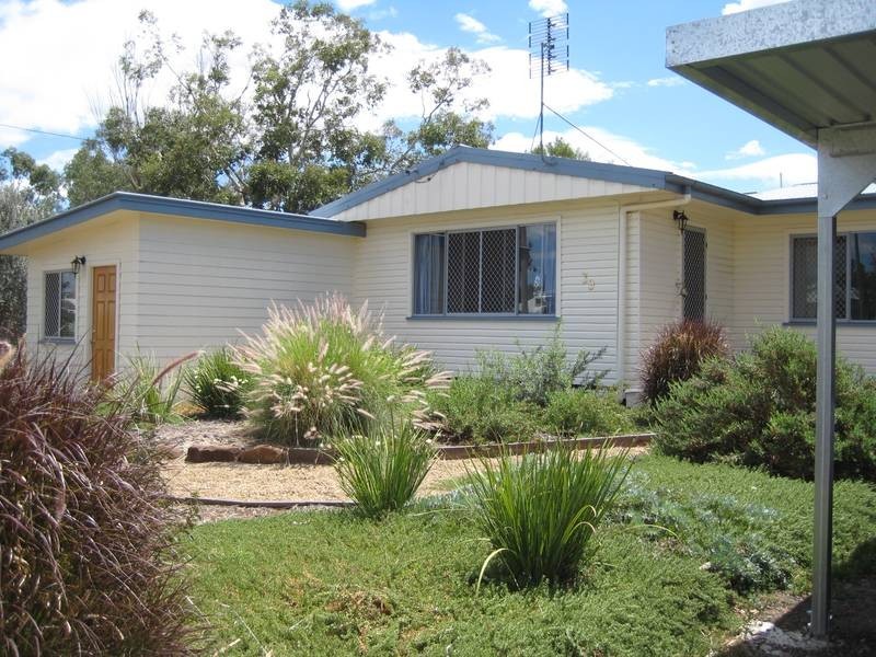39 Alfred Street, Dalby QLD 4405