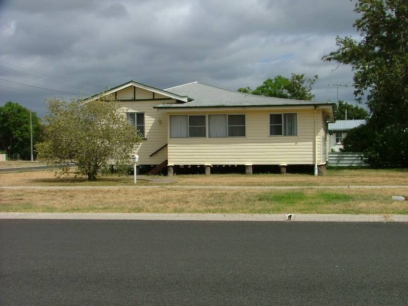 54 OrpenStreet, Dalby QLD 4405