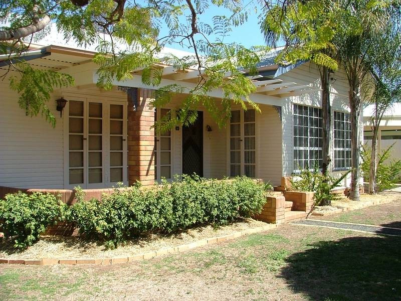 4 Connelly Street, Dalby QLD 4405