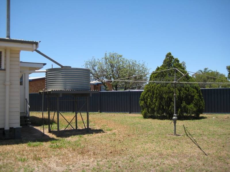19 Bligh Street, Dalby QLD 4405
