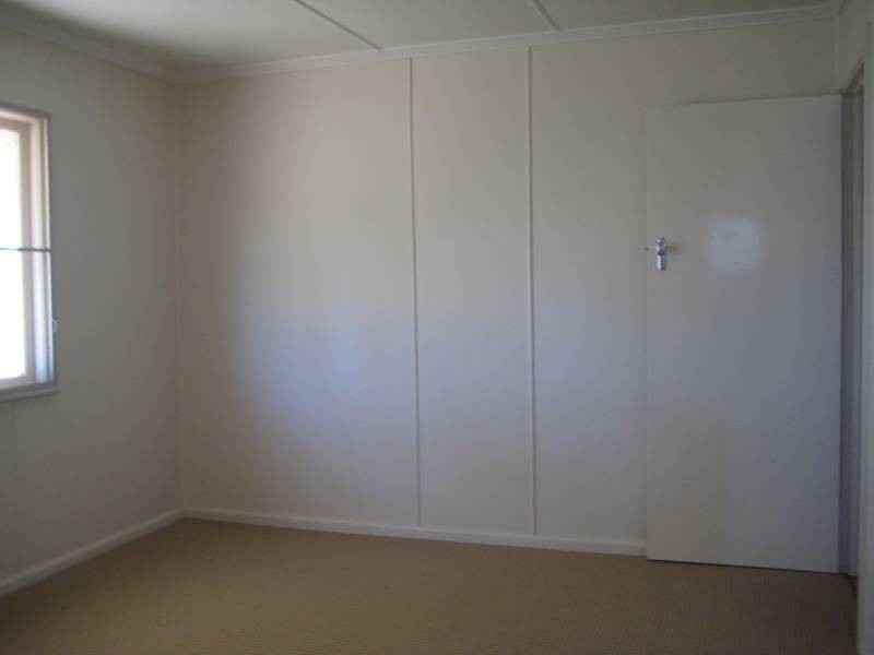 19 Bligh Street, Dalby QLD 4405