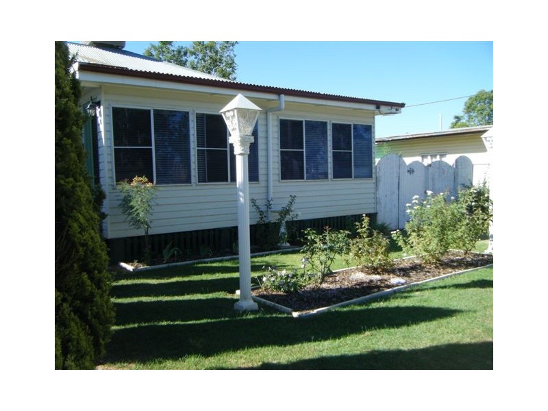 73 Rugby Street, Mitchell QLD 4465