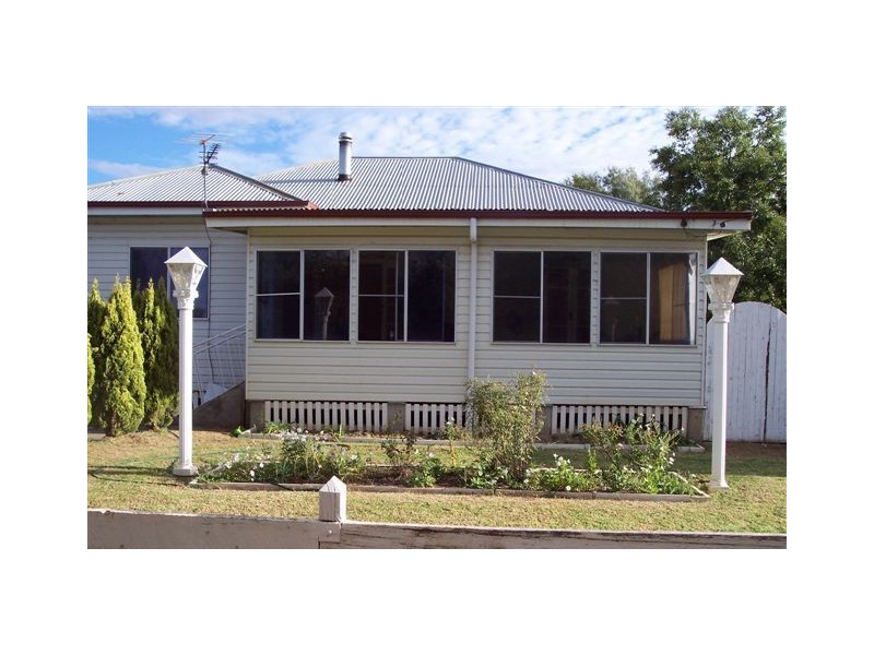 73 Rugby Street, Mitchell QLD 4465