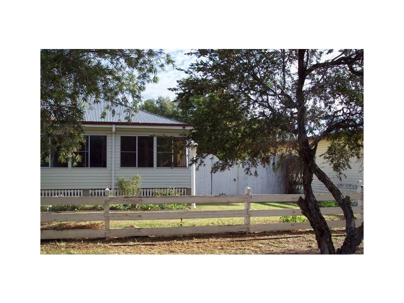 73 Rugby Street, Mitchell QLD 4465