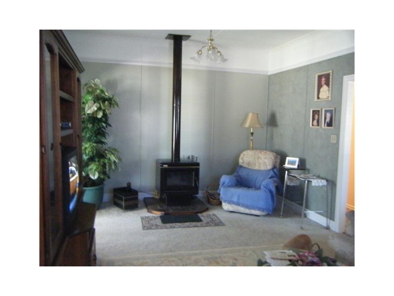 73 Rugby Street, Mitchell QLD 4465