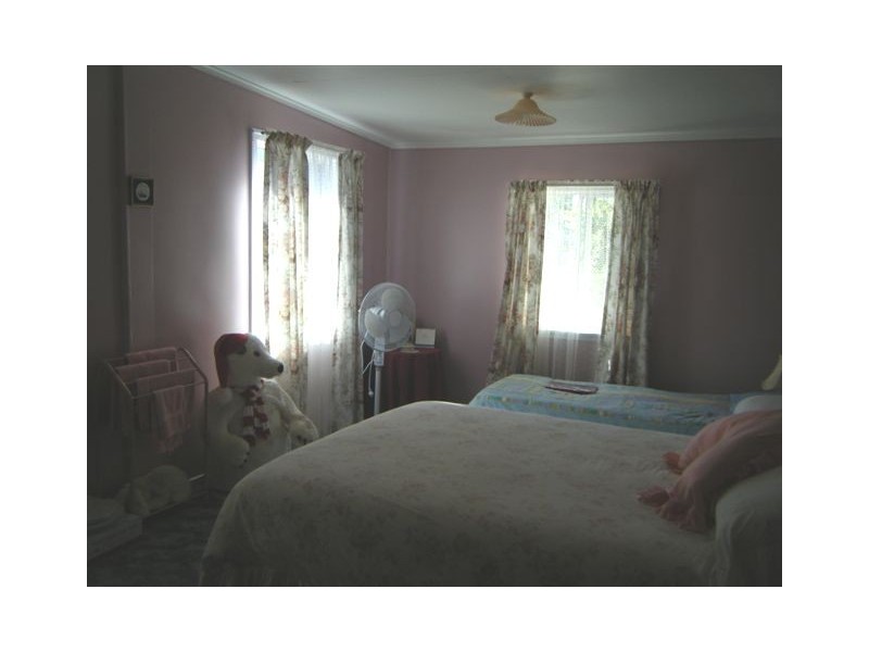 73 Rugby Street, Mitchell QLD 4465