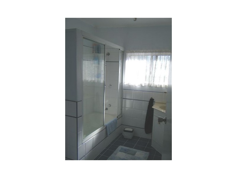 73 Rugby Street, Mitchell QLD 4465