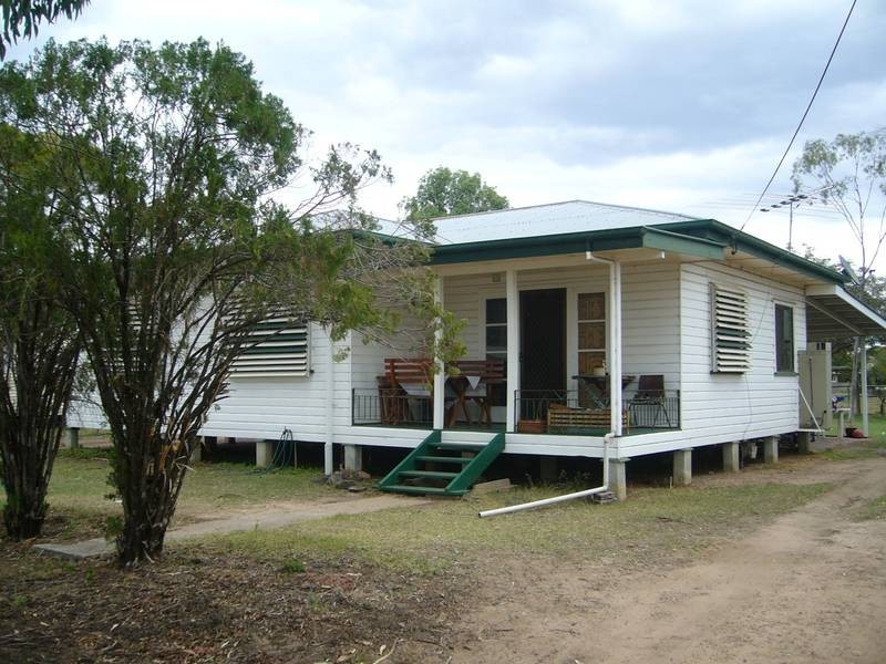 3 Lloyd Street, Dalby QLD 4405