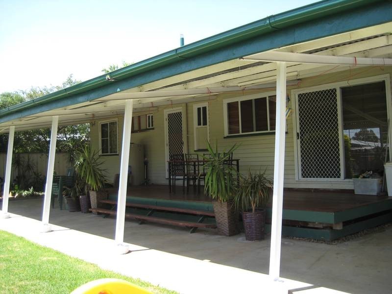 21 Hawthorne St, Dalby QLD 4405
