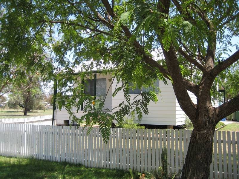 2/70 Bunya Street, Dalby QLD 4405