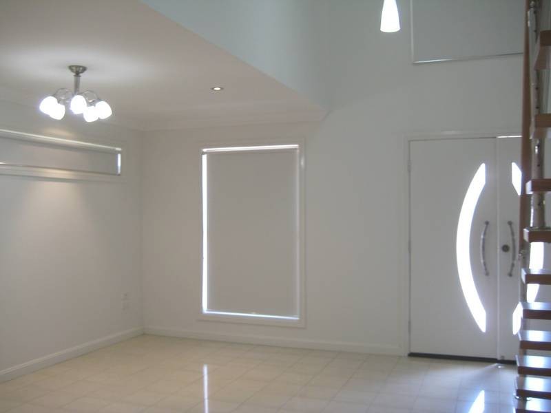 8 Montclair Close (Residence 1), Dalby QLD 4405