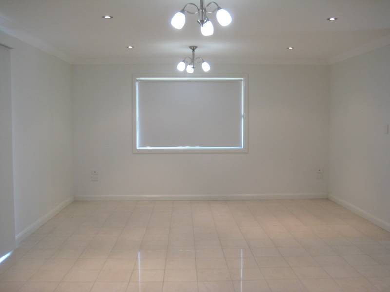 8 Montclair Close (Residence 1), Dalby QLD 4405