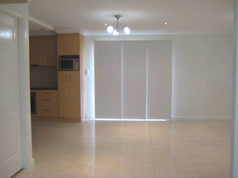 8 Montclair Close (Residence 1), Dalby QLD 4405