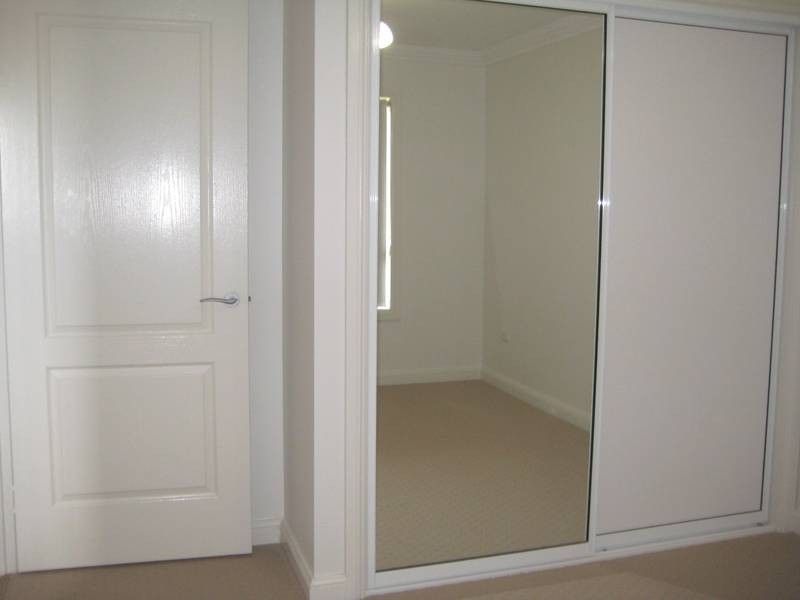 8 Montclair Close (Residence 1), Dalby QLD 4405