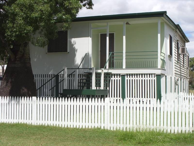 9 Amos Street, Dalby QLD 4405