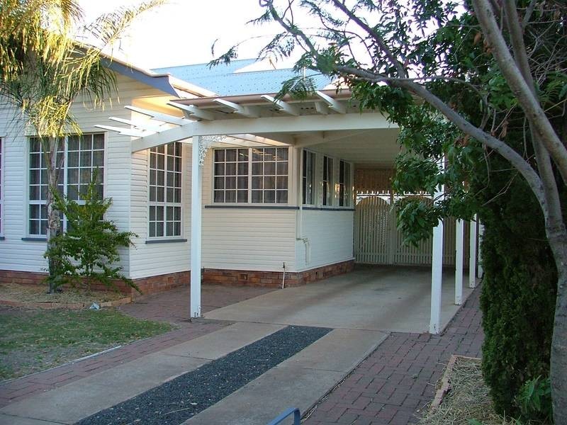 4 Connelly Street, Dalby QLD 4405