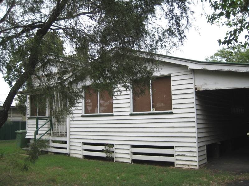 94 Drayton St, Dalby QLD 4405