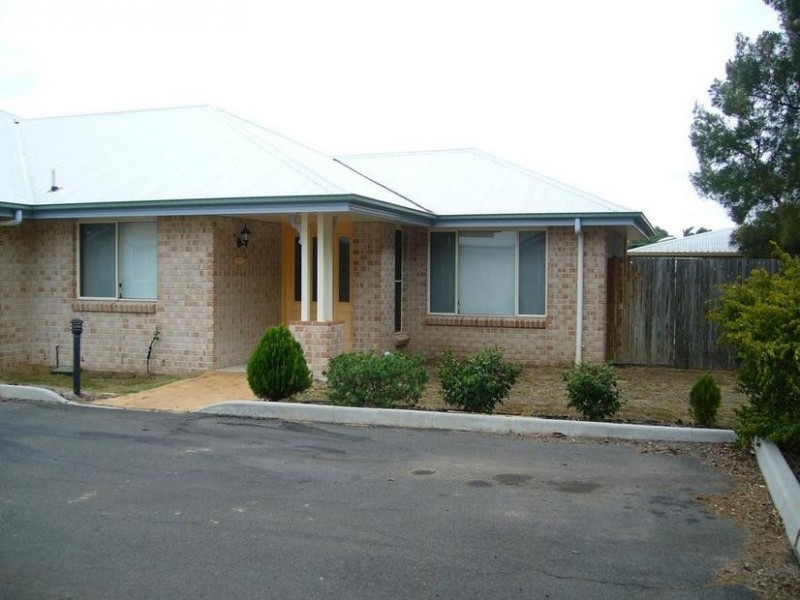 3/82 Charles Street, Dalby QLD 4405