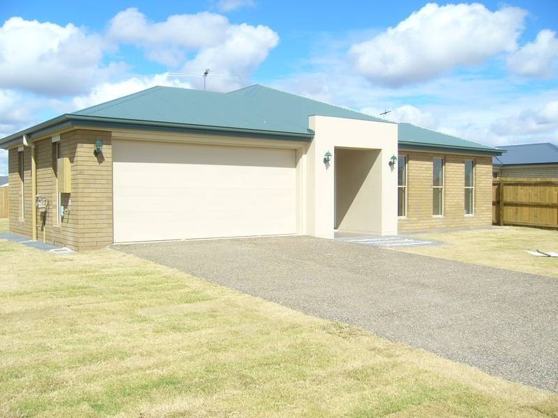 42 Glen Eagles Drive, Dalby QLD 4405