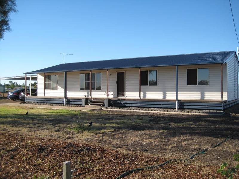 143 Blaxland Rd, Dalby QLD 4405