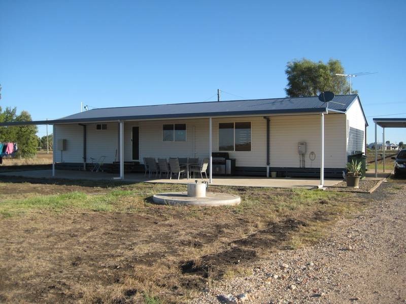 143 Blaxland Rd, Dalby QLD 4405