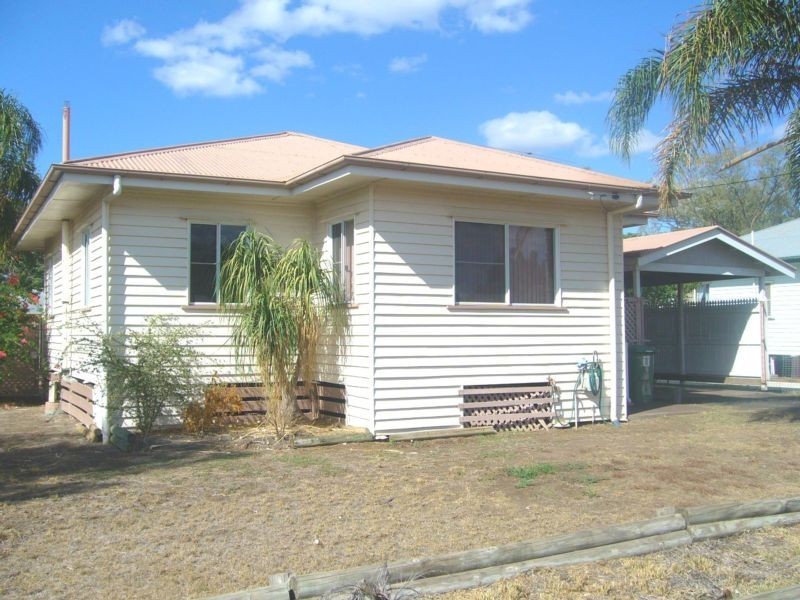 97 Bunya St, Dalby QLD 4405