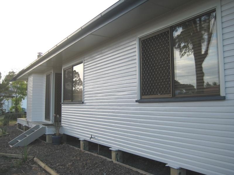 16 Nicholson St, Dalby QLD 4405