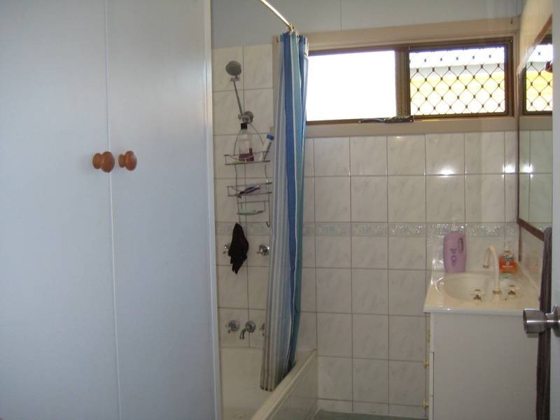 16 Nicholson St, Dalby QLD 4405