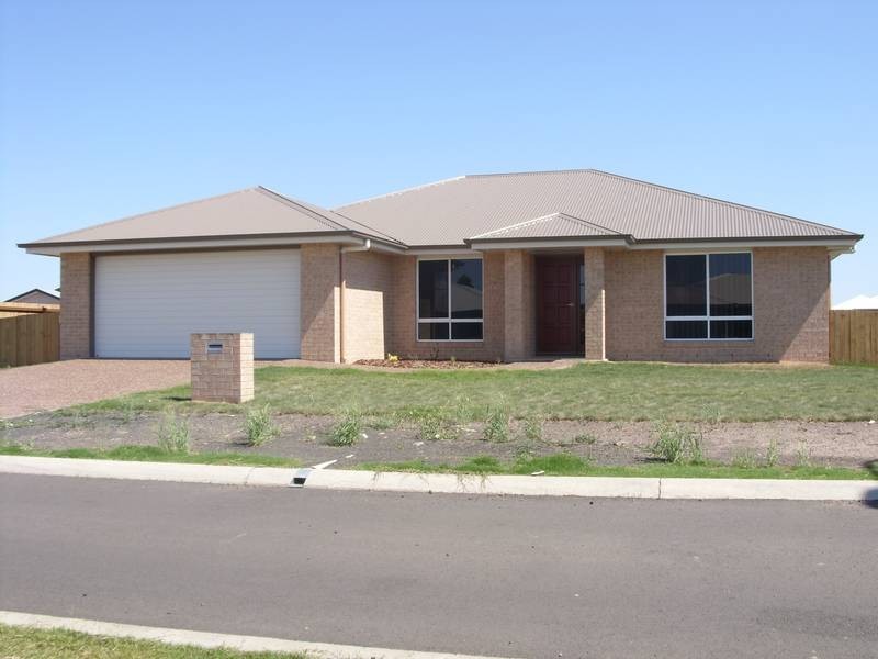 6 Diggers Drive, Dalby QLD 4405